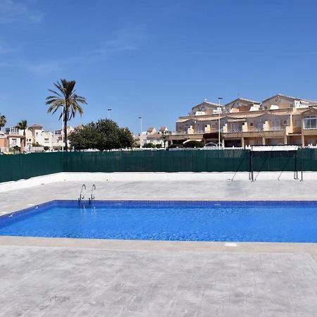 Casa Alex Torrevieja- Holiday House - Con Piscina Comunitaria Kültér fotó
